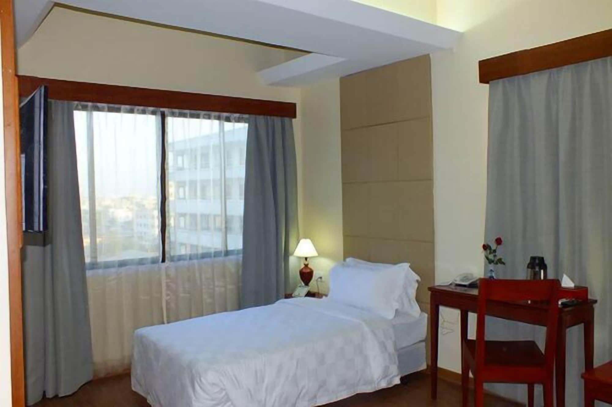 Oway Grand Hotel Mandalay Exterior photo