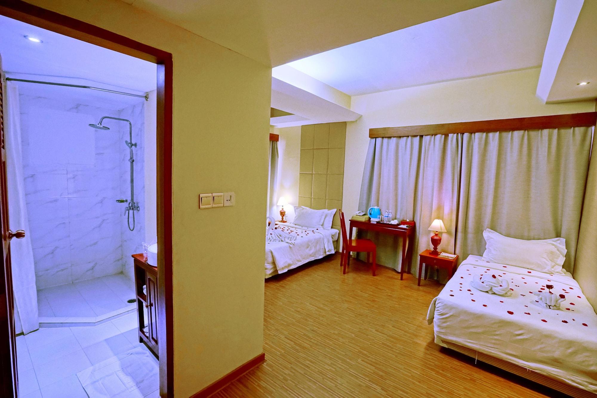Oway Grand Hotel Mandalay Exterior photo