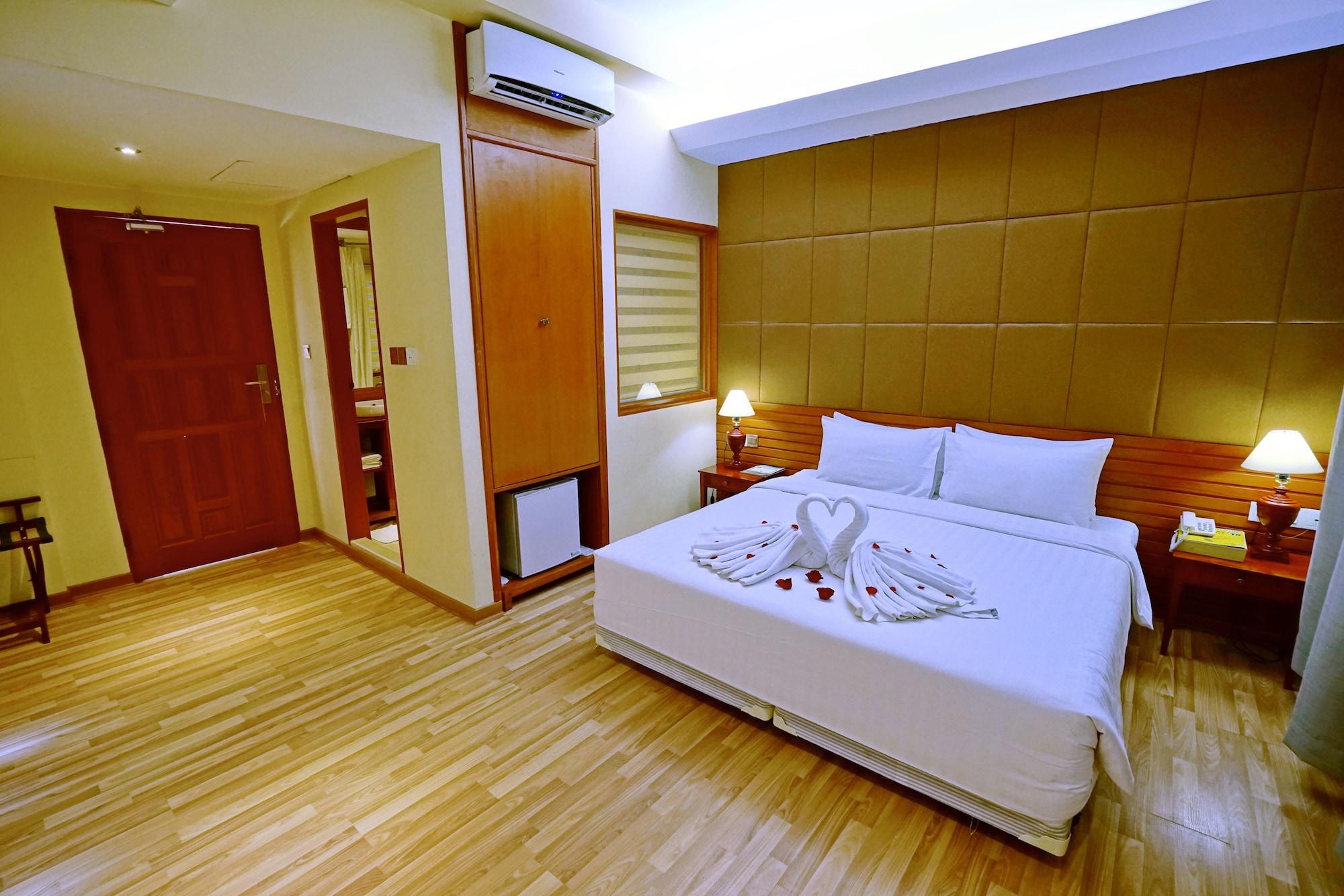 Oway Grand Hotel Mandalay Exterior photo