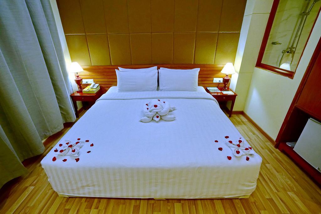 Oway Grand Hotel Mandalay Exterior photo