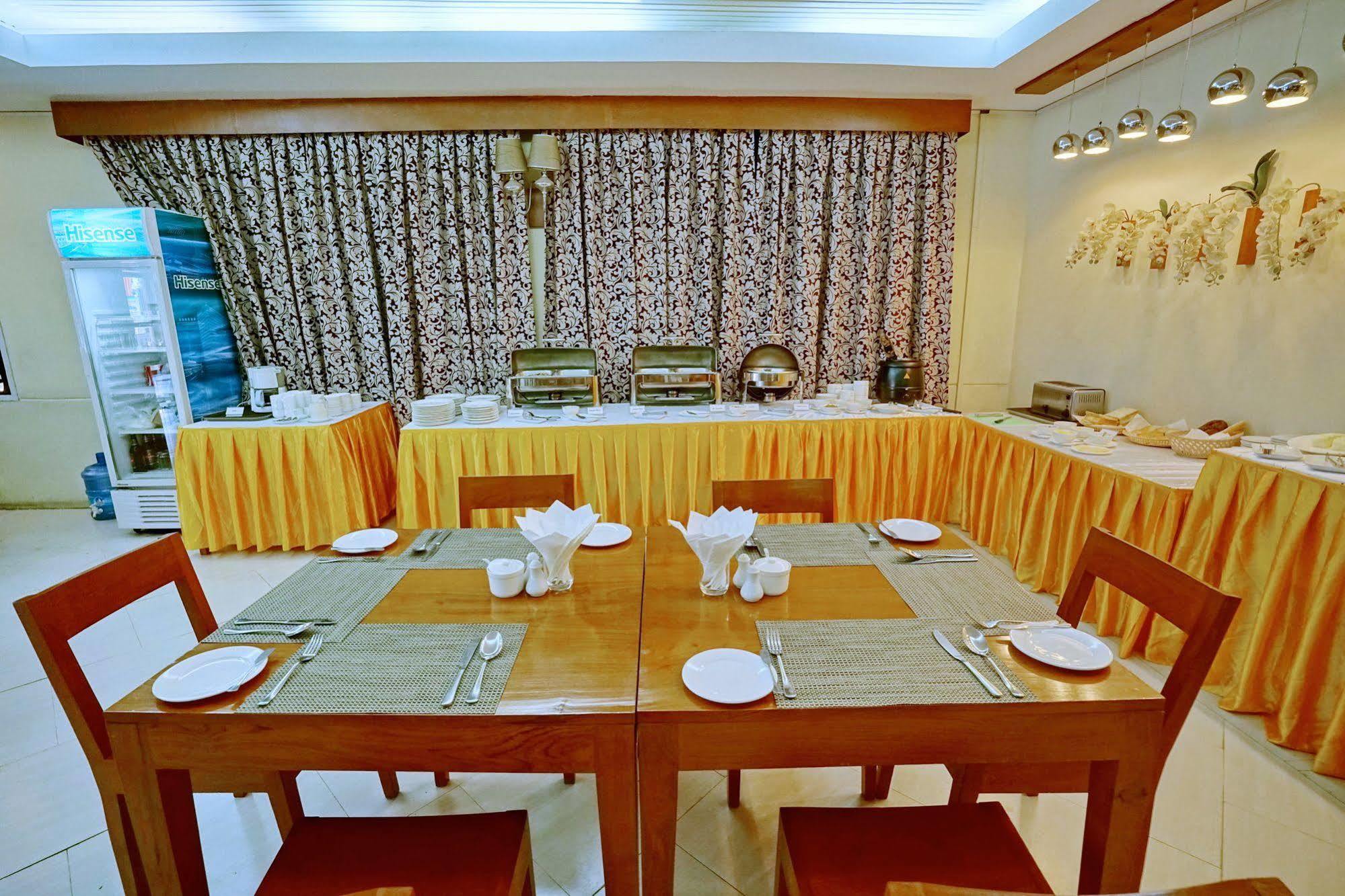Oway Grand Hotel Mandalay Exterior photo