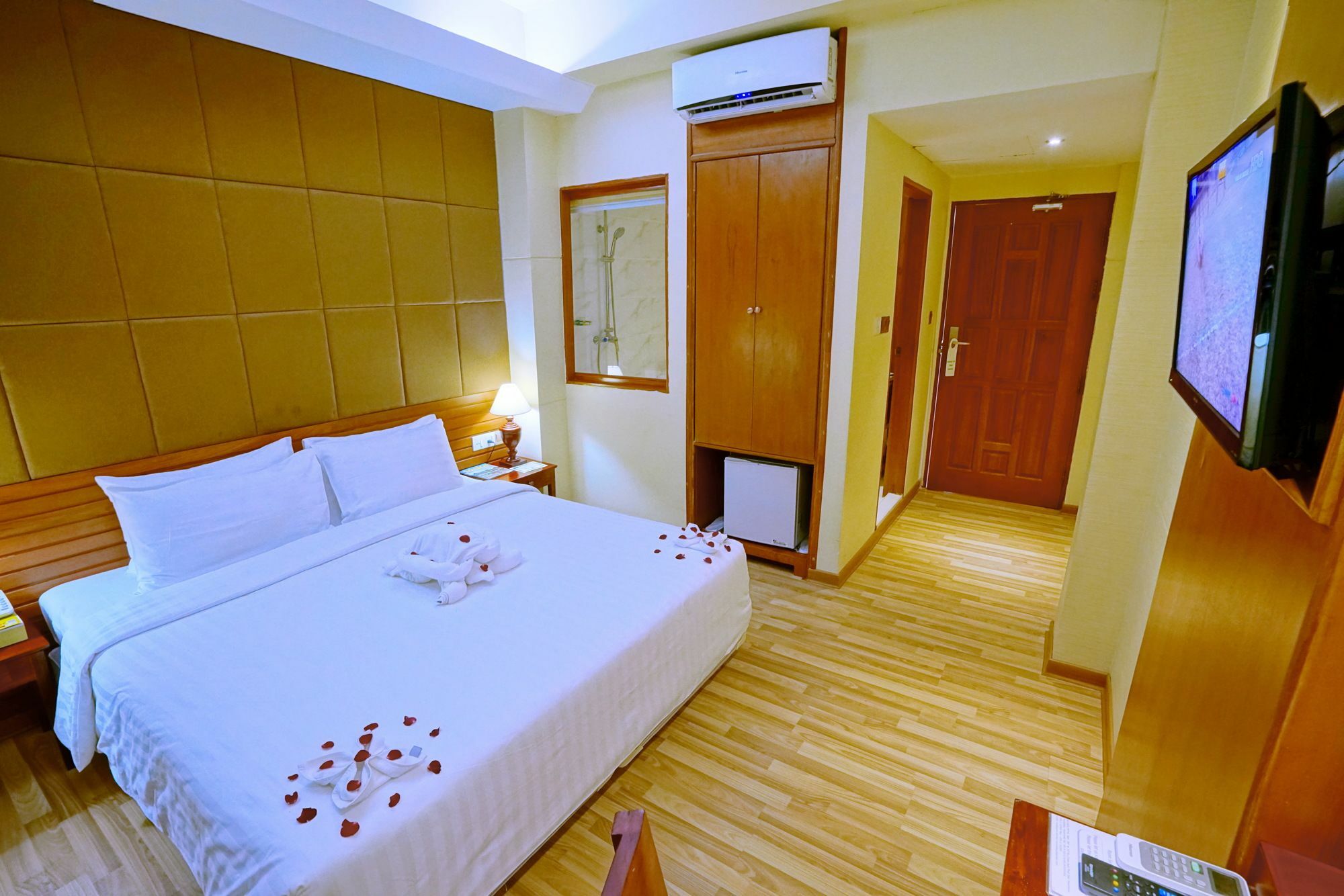 Oway Grand Hotel Mandalay Exterior photo